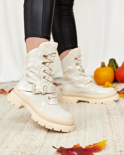 Royalfashion Lackierte Damenstiefel in Beige Setogy