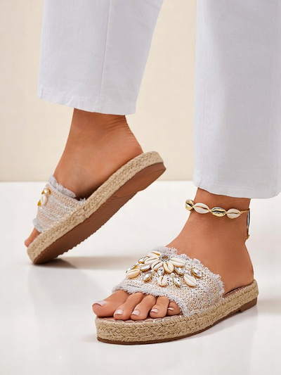 Damen Sandalen Perseida Royalfashion silber mit Muscheln auf flacher Sohle