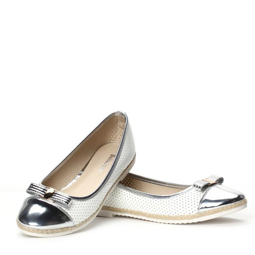 Srebrno-białe baleriny z lakierowanym noskiem - Obuwie