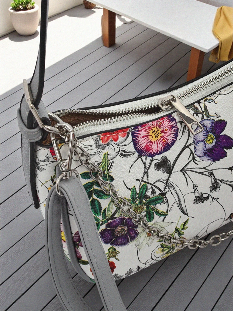 Royalfashion Kleine Damenhandtasche aus Öko-Leder mit Blumenmuster Lily Bloom