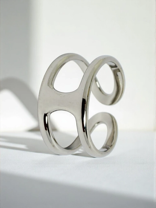 Браслет-обруч Dolce Vita з декоративними шармами