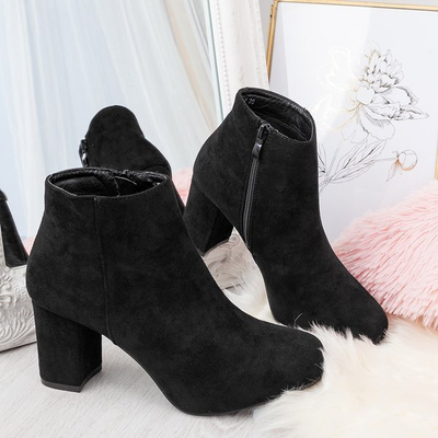 Schwarze Stiefeletten an einem höheren Pfosten Soleah - Footwear