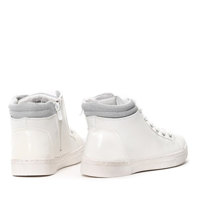 Białe sneakersy  - Obuwie