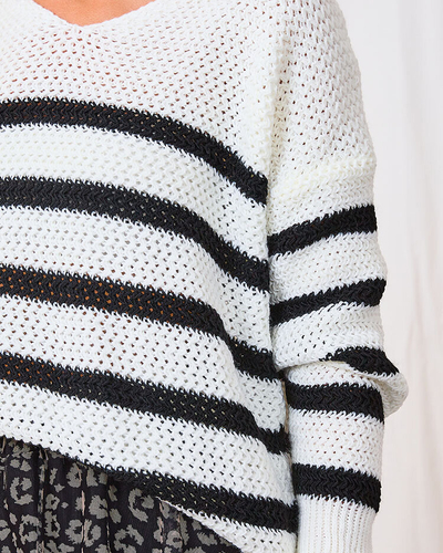 Royalfashion Ecru gestreifter Damenpullover