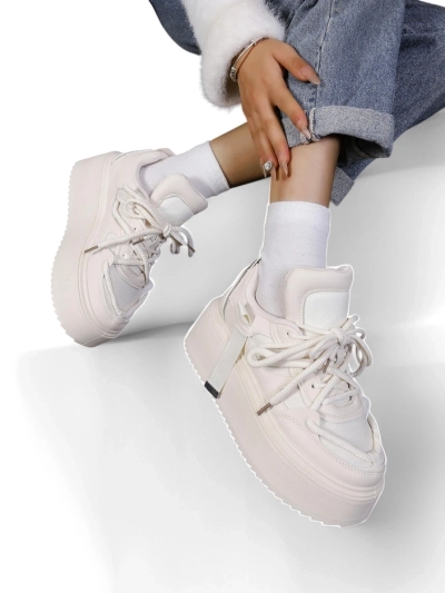 Royalfashion Sport-Sneaker für Damen auf einer Plattform Aeroll