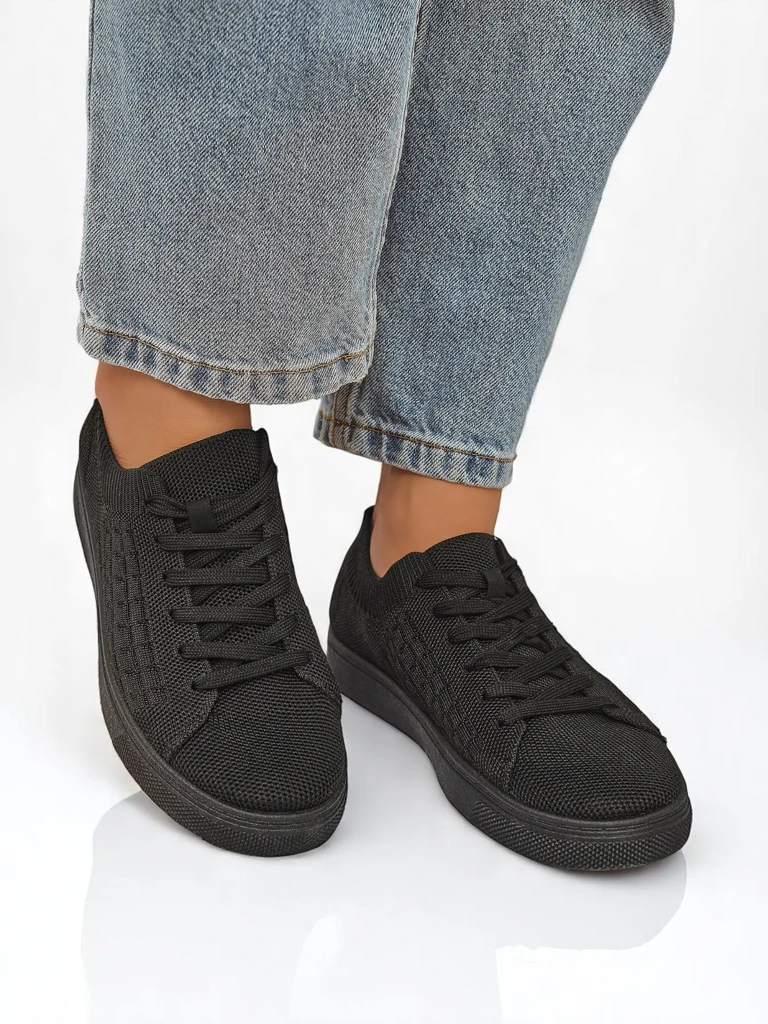 Royalfashion Demetra – schwarze Damen-Sneakers aus Stoff mit flacher Sohle