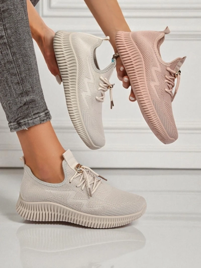 Aurelia Bianca - weiße Damen-Sneakers von Royalfashion mit flacher Sohle