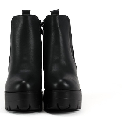 Czarne botki na słupku - Obuwie