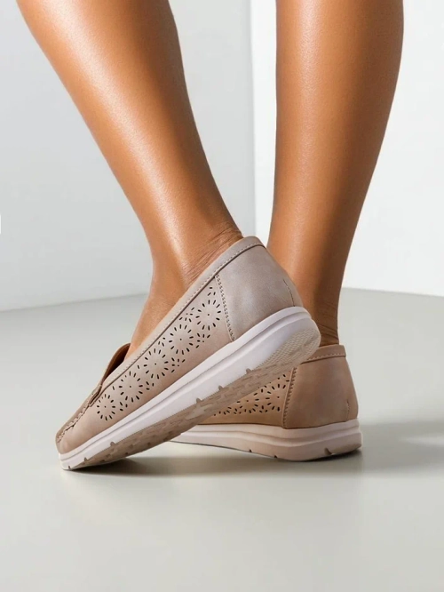 Royalfashion Перфоровані жіночі мокасини Besset