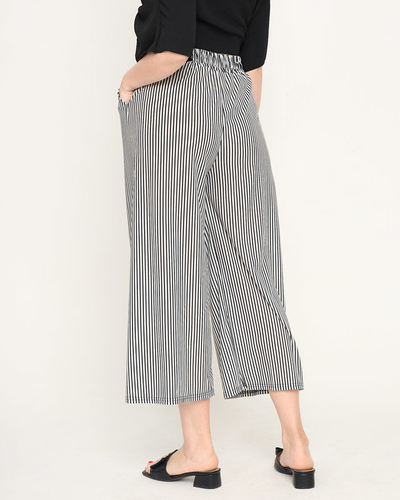 Weiß gestreifte Stoffhose für Damen - Kleidung