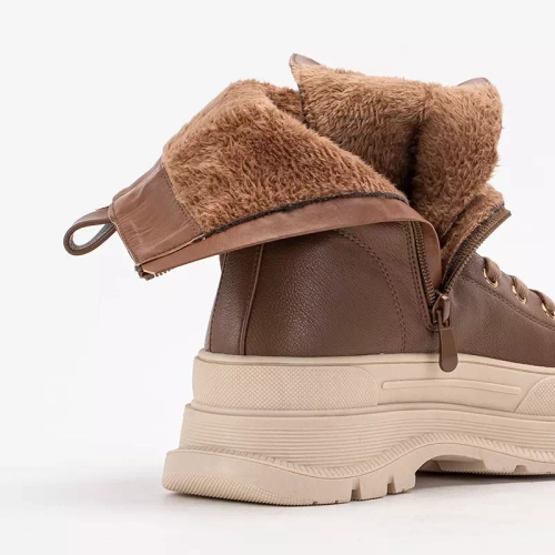 OUTLET Світло-коричневі жіночі чоботи на плоскому каблуці Magara - Туфлі