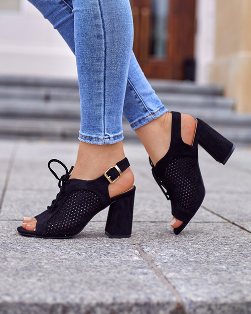 Жіночі ажурні босоніжки на поштині чорного кольору Sasqan- Взуття