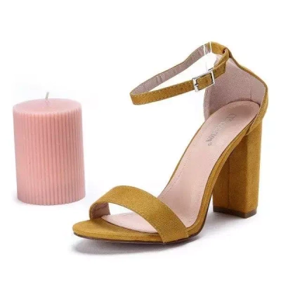 OUTLET Gelbe Sandalen auf dem Pfosten Annie - Footwear