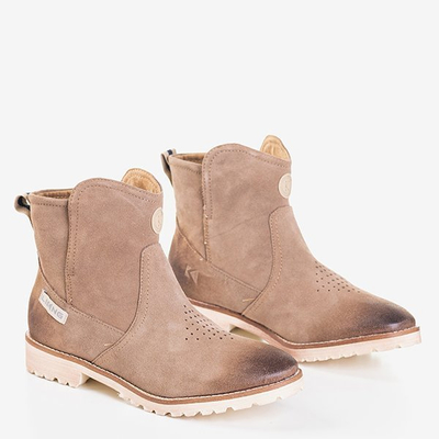 Hellbraune Damenstiefel mit flachem Absatz Judetta - Schuhe