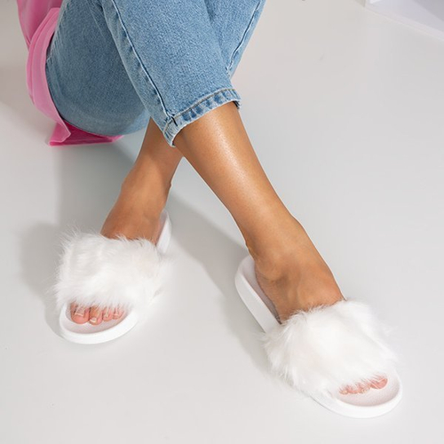 Білі шльопанці з хутром Millie - Взуття