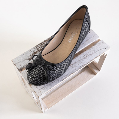 Чорні балетки з тисненням Sybilin