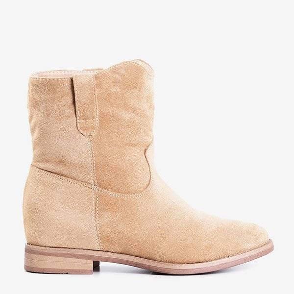 OUTLET Beige Stiefel a'la Cowboystiefel auf einem Indoor-Keil Jelluma - Footwear