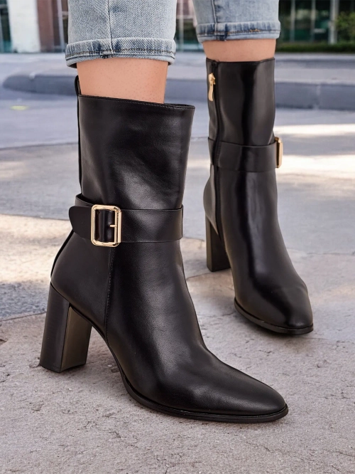 Жіночі чоботи на підборі Royalfashion на Аміор