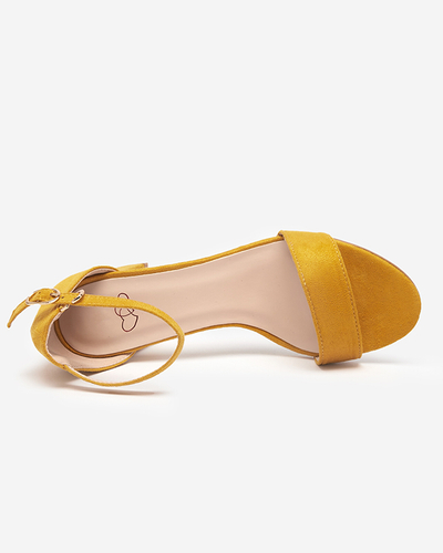 Gelbe Damensandale auf einem Pfosten Lerin - Footwear