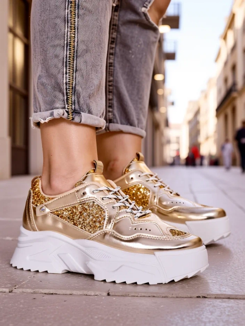 Royalfashion Жіночі кросівки Mirto