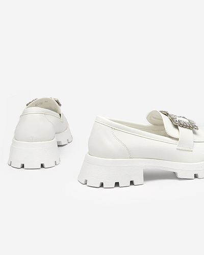 OUTLET Mattweiße Damenschuhe mit silberner Vusito-Schnalle - Schuhe