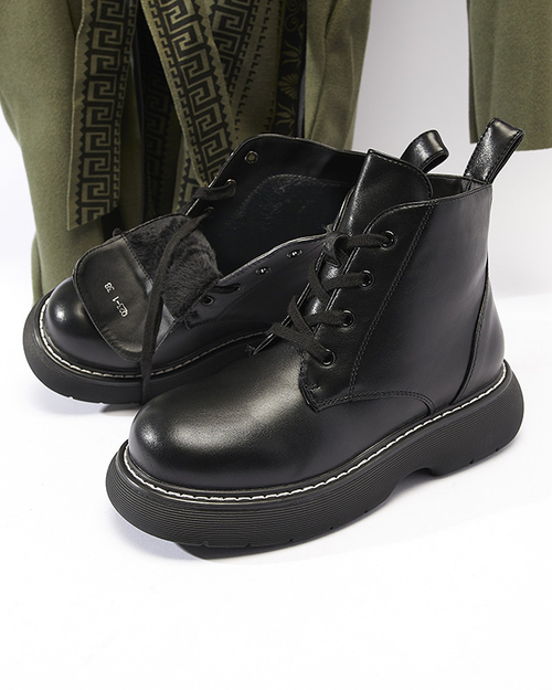 Чорні жіночі черевики з екошкіри на суцільній підошві Getys - Взуття