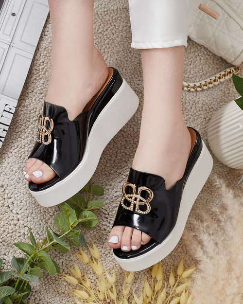 Royalfashion Лаковані жіночі шльопанці на підборах Sailla