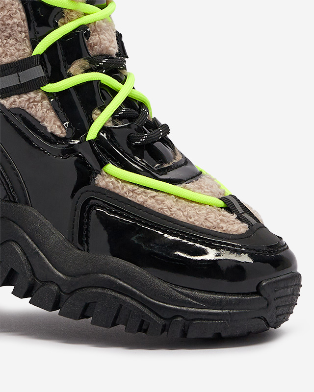 Schwarze Damen-Sportschuhe mit Pelz und neongelben Schnürsenkeln Adbo- Footwear