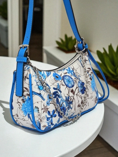 Royalfashion Kleine Damenhandtasche aus Ökoleder mit Blumen Lily Bloom