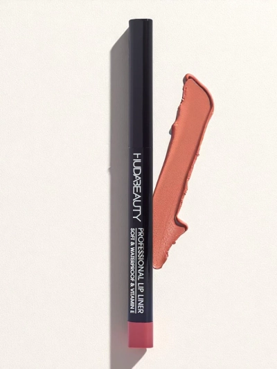 Lippenkonturenstift in der Farbe Diablotin Red