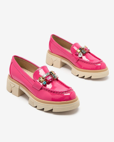 Royalfashion Lackierte fuchsia Mokassins mit bunten Steinen Sarin