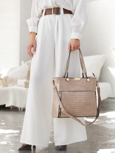 Royalfashion Lackierte Handtasche mit Prägung