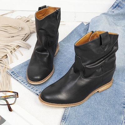 Schwarze Cowboystiefel am Keilabsatz einer Daress - Schuhe 1