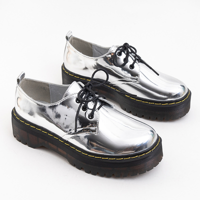 Срібні жіночі лаковані напівчеревики Belita