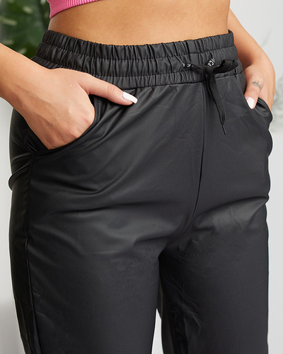 Schwarze Kunstlederhose für Damen - Kleidung