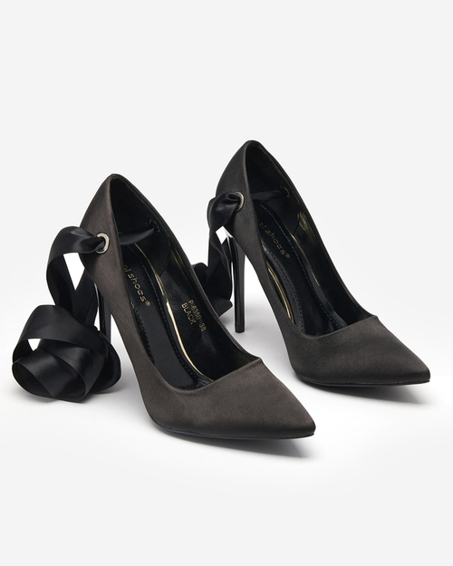 Чорні жіночі туфлі на зав'язці Detis