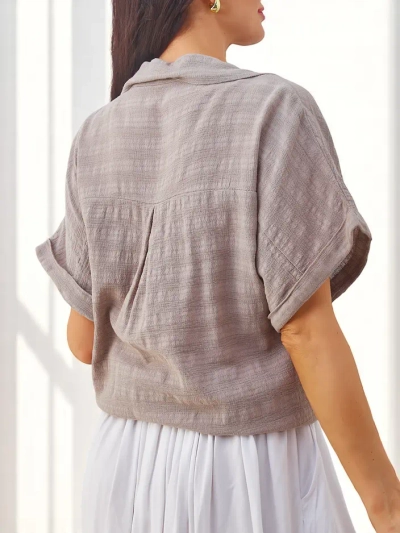 Royalfashion Damen Baumwollhemd mit Prägung und kurzen Ärmeln