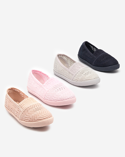 Hellgraue Kindersneaker zum Hineinschlüpfen. Bei Shoes