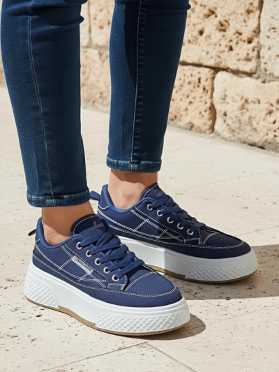 Callista Damen-Sneakers mit marineblauer Stoffplateau für Frühling und Sommer