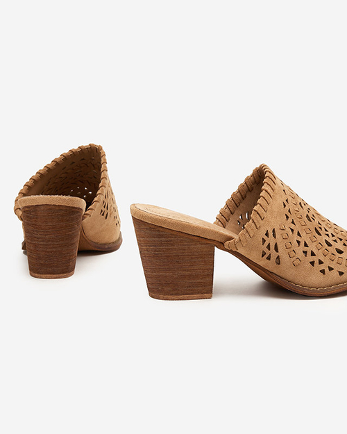 OUTLET Світло-коричневі жіночі туфлі на підборах Aqarion - Взуття