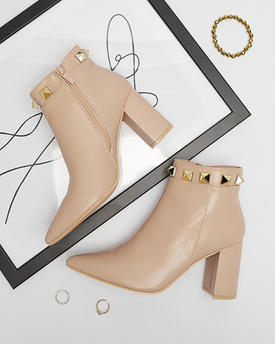 Beige Damenstiefel mit Nieten verziert Sertika - Footwear