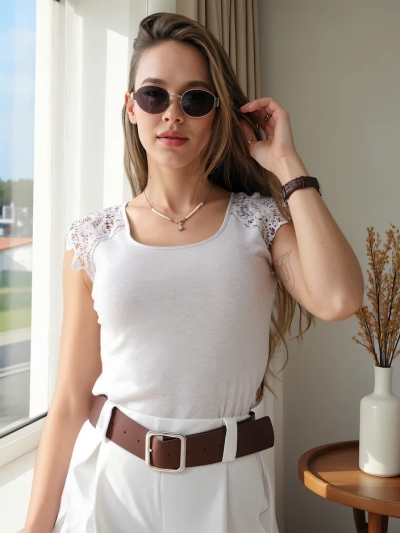 Royalfashion Baumwoll-T-Shirt für Frauen mit Spitzenärmeln