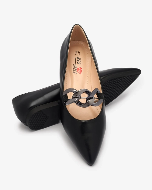 Royalfashion Жіночі балетки з загостреним носом чорного кольору Rahha