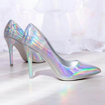 Silberne holografische Pumps an einem Monte-Carlo-Absatz - Schuhe 1