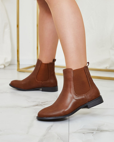 Royalfashion Schwarze Damenstiefel a'la sztyblety mit Verzierungen Ederte