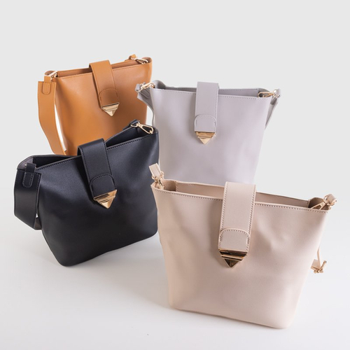 Жіноча сумка в сірому кольорі