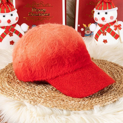 Pelzmütze in roter Farbe - Mützen
