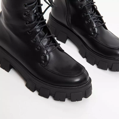 OUTLET Schwarze Damen-Taschen mit flachem Absatz Sinila - Schuhe