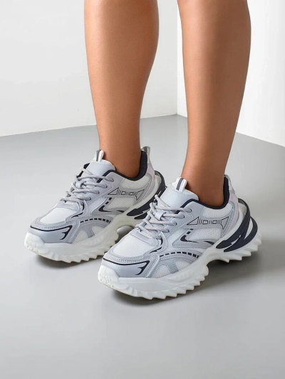 Royalfashion Damen Sportsneakers auf einer dickeren Sohle Nettes