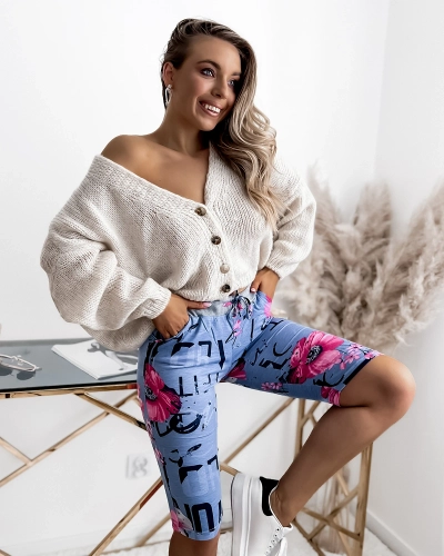 Blaue und rosafarbene 3/4-Shorts mit Druck PLUS SIZE- Kleidung